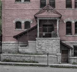 Colorized version of this Shorpy image. View full size.
