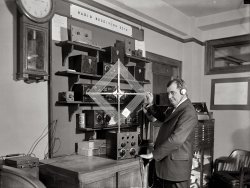 "Howard M. Gore. February 26, 1924." Mr. G, secretary of agriculture in the Coolidge administration, was later governor of West Virginia. And evidently kind of a geek. National Photo Company Collection glass negative. View full size.