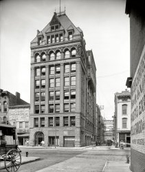 Circa 1905. "Commercial Club building, Indianapolis, Indiana." Looking west on Pearl Street at South Meridian. Detroit Publishing Co. View full size | Detail