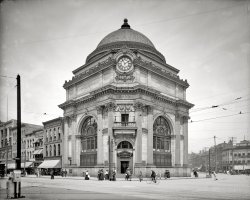 Buffalo, New York, circa MCMIV. "Buffalo Savings Bank." Just look at the time -- I:LV -- gotta run! 8x10 glass negative, Detroit Publishing Co. View full size.