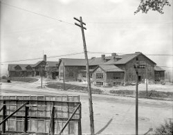 Cincinnati circa 1906. "Rookwood Pottery," noted maker of artsy mass-market ceramics. 8x10 inch glass negative, Detroit Publishing Company. View full size.