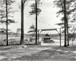 Onondaga County, New York, circa 1905. "Streetcar depot, Long Branch Park. Syracuse, Lake Shore and Northern Railroad." An interesting glimpse of the interurban system that served Syracuse and neighboring towns until the 1930s. 8x10 inch glass negative, Detroit Publishing Co. View full size.