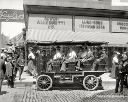 Circa 1908. "Seeing Chicago, auto at Monroe near State." 8x10 inch dry plate glass negative by Hans Behm, Detroit Publishing Company. View full size.