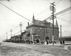 Memphis, Tennessee, circa 1907. "Union Depot, Calhoun Street."  8x10 inch dry plate glass negative, Detroit Publishing Company. View full size.