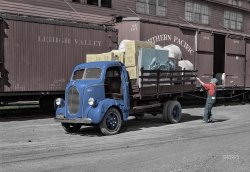 Colorized version of this Shorpy image. View full size.