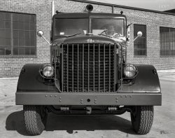 San Francisco, 1947. "International Harvester tractor, front view." Today's entry in the Shorpy Treasury of Triassic Trucks. 8x10 Ansco film negative. View full size.