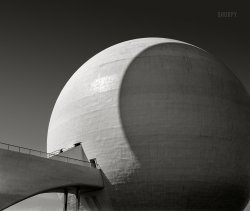 "Perisphere and ramp at 1939 New York Word's Fair." Corpulent counterpoint to the trimmer Trylon. Uncredited acetate transparency, possibly by Gottscho-Schleisner. View full size.
