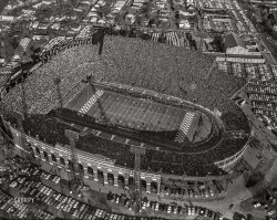 November 27, 1965. "Iron Bowl -- Alabama vs. Auburn." The Tide swamped the Tigers 30-3 at Legion Field in Birmingham. 4x5 acetate negative from the News Photo Archive. View full size.
