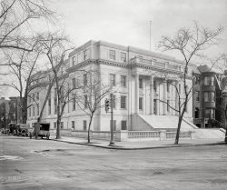 Washington, D.C., circa 1926. "Jewish Community Center, 16th and Q Streets N.W." In addition to being the year the JCC was completed, 1926 was also when Washington was equipped with traffic lights ("GO"). National Photo Company Collection glass negative. View full size.