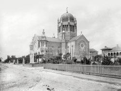 Florida circa 1897. "Flagler Memorial Presbyterian Church, St. Augustine." 8x10 inch glass negative by William Henry Jackson. View full size.