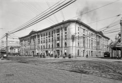 New Orleans circa 1899. "U.S. Custom House and post office, Canal and Peters streets." 8x10 inch dry plate glass negative, Detroit Photographic Company. View full size.