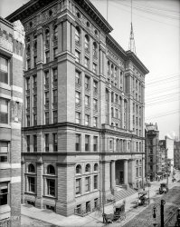 Circa 1904. "The Philadelphia Bourse, Fourth and Ranstead Sts." 8x10 inch dry plate glass negative, Detroit Photographic Company. View full size.