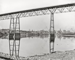 1905. "St. Paul and Mississippi River from under High Bridge." 8x10 inch dry plate glass negative, Detroit Photographic Company. View full size.