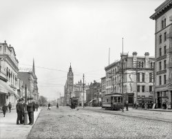 Richmond, Virginia, circa 1905. "Broad Street -- Murphy's Hotel." Last seen here. 8x10 inch glass negative, Detroit Publishing Company. View full size.