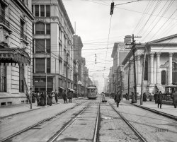 1906. "Louisville, Kentucky -- Fourth Avenue." At right, the First Christian Church of Louisville. 8x10 inch dry plate glass negative, Detroit Publishing Company. View full size.