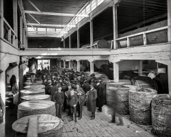 1906. "A tobacco market, Louisville, Kentucky." Put that in your pipe and smoke it. 8x10 inch glass negative, Detroit Publishing Company. View full size.