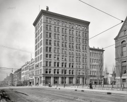 Birmingham, Alabama, circa 1906. "Title Guarantee Land and Trust Building." Completed in 1903, the structure still stands at Third Avenue and 21st Street. 8x10 inch dry plate glass negative, Detroit Publishing Company. View full size.