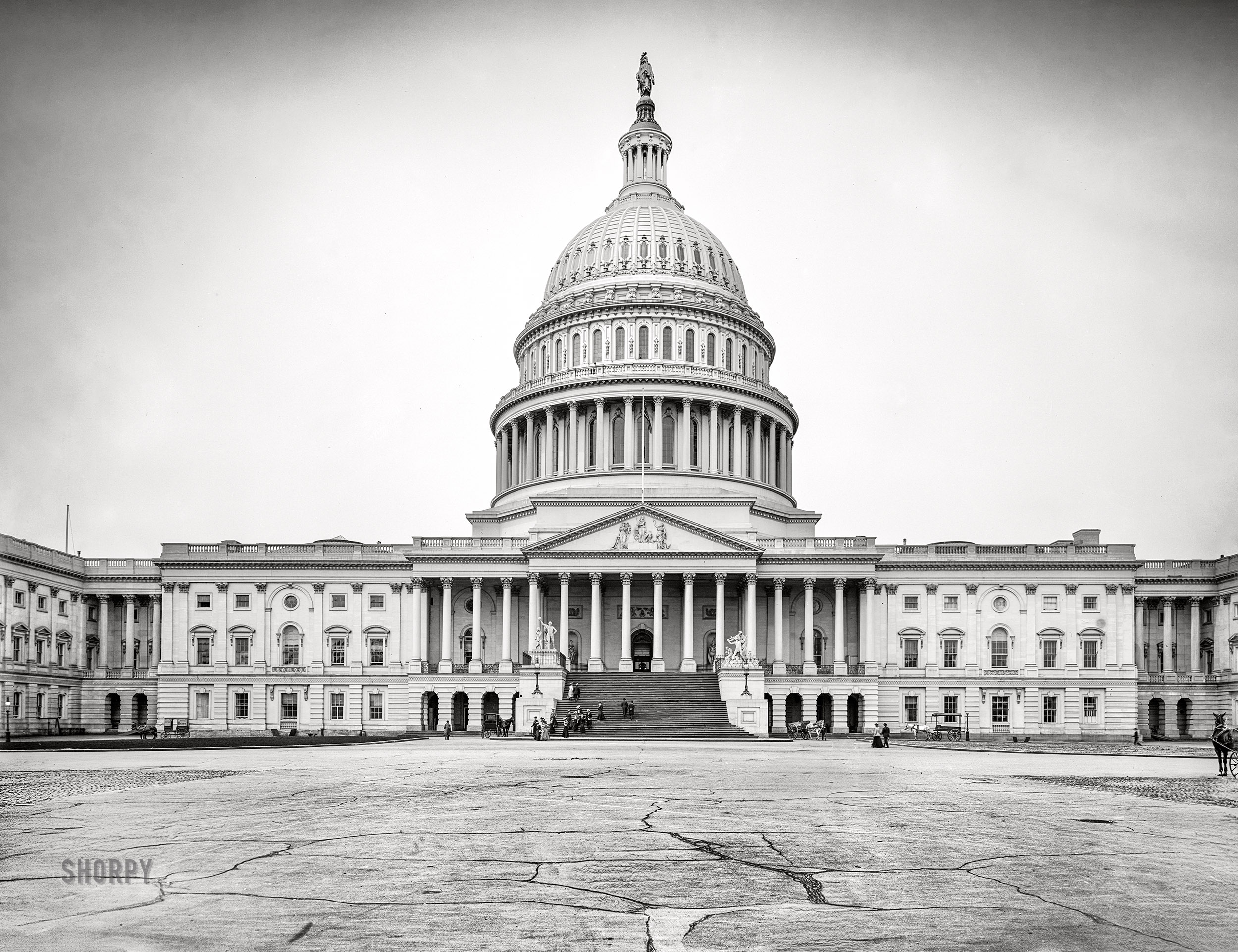 Washington, D.C., 1902. "United States Capitol, East Front, central part of building." 8x10 inch glass negative by William Henry Jackson, Detroit Photographic Company.