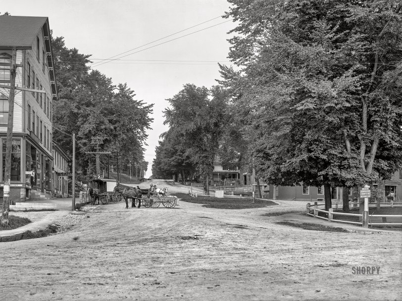 Highland Street: 1907 Circa 1907. "Highland Street -- Plymouth, New Hampshire." 8x10 inch dry plate glass negative, Detroit Publishing Company. View full size.