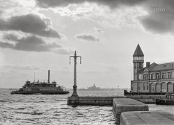 Circa 1910. "Sunset from the Battery -- New York, N.Y." With a cameo by the Pennsylvania Railroad ferryboat Annex 5. Detroit Publishing Company glass negative. View full size.
