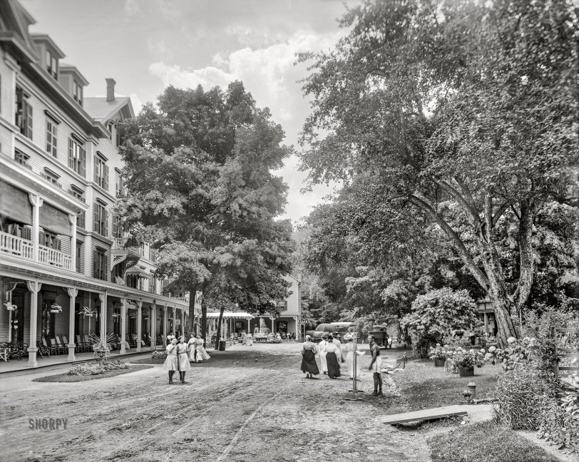 Kittatinny Kittens: 1909 Circa 1909. "Kittatinny House, west front, Delaware Water Gap, Pennsylvania." BTTG date: 1931. 8x10 inch dry plate glass negative, Detroit Publishing Company. View full size.