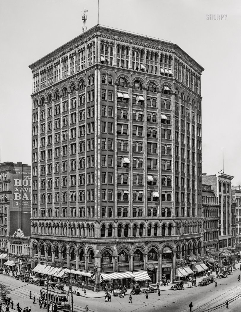 So Majestic: 1910 Detroit circa 1910. "Majestic Building -- Woodward and Michigan Avenues." Home to Servself Lunch in the basement, a Weather Bureau station on the roof, and Dr. Deimel's Linen-Mesh Underwear store in between. 8x10 glass negative, Detroit Publishing Company. View full size.