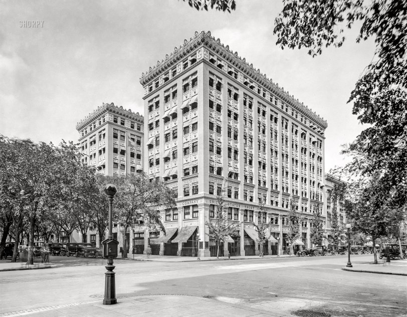The Southern Building: 1912 Washington, D.C., 1912. "Southern Building, 15th and H Streets N.W." Home to the United States Trust Company, and just across the street from Fire Alarm Telegraph Station X444. The building, completed in 1912 (before experiencing a two-story growth spurt at some point), still stands. 8x10 inch dry plate glass negative, Detroit Publishing Company. View full size.