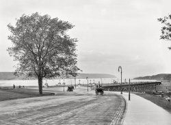 The Hudson River circa 1905. "Riverside Drive and Manhattan Valley Viaduct, New York." 8x10 inch dry plate glass negative, Detroit Publishing Company. View full size.