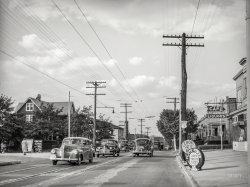 June 1940. "Baltimore-Washington Boulevard. U.S. Highway No. 1. Baltimore, Maryland." Medium format negative by Jack Delano. View full size.