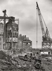 June 1942. Sevier County, Tennessee. "Construction of Douglas Dam, a Tennessee Valley Authority project." Acetate negative by Arthur Rothstein. View full size.