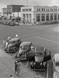 June 1942. "Florence, Alabama (Tennessee Valley Authority).  Saturday afternoon." Acetate negative by Arthur Rothstein for the U.S. Foreign Information Service. View full size.