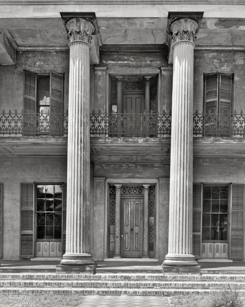 Grand Entrance: 1939 1939. "Watts-Parkman-Gillman House, 713 Mabry Street, Selma, Dallas County, Alabama. Two-story masonry construction dates to 1852. Greek Revival stone columns across front. Fine ironwork on second-story balcony." 8x10 inch acetate negative by Frances Benjamin Johnston. View full size.