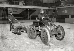 New York, 1917. "Dorothy Klewer." ("The noted California beauty who is the rage of New York," in case you were wondering.) Bain News Service. View full size.