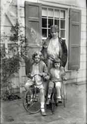 New York circa 1919. "Homer." The Metropolitan Opera contralto Louise Homer, aunt of Samuel Barber, and two of her six children with the composer Sidney Homer. 5x7 glass negative, George Grantham Bain Collection. View full size.