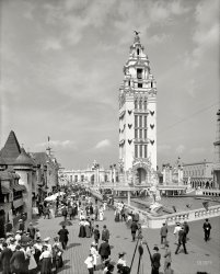 Coney Island, New York, circa 1905. "In Dreamland." Meet you over at Canals of Venice. 8x10 inch glass negative, Detroit Publishing Company. View full size.