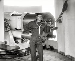 Circa 1900. "U.S.S. Chicago. One of the crew." 8x10 inch dry plate glass negative, Detroit Publishing Company. View full size.